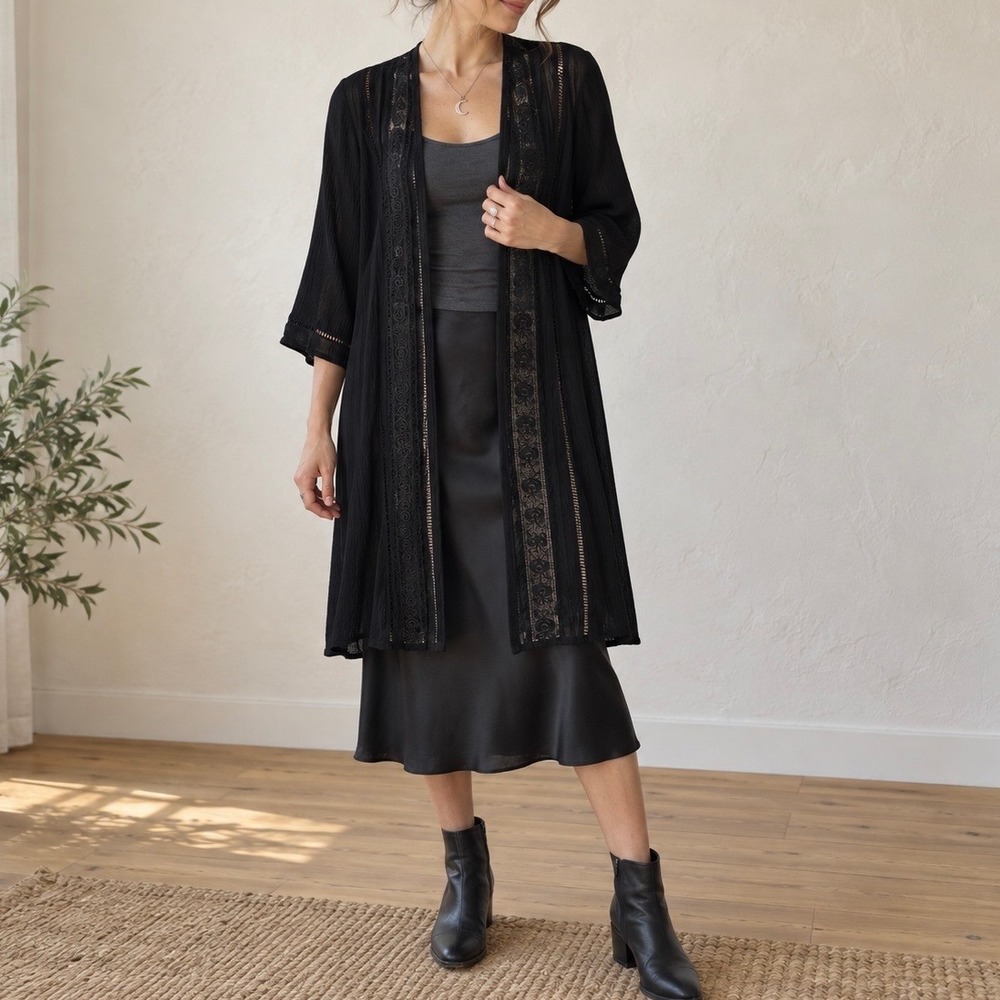 Forever 21 Size Small Kimono Cardigan Black Lace Trim Boho Witchy Gauze Women